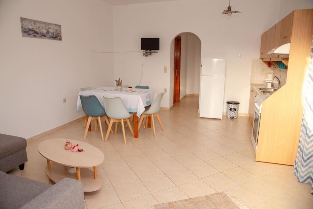 Apartmán Εξοχη Και Θαλασσα Makrýgialos Exteriér fotografie